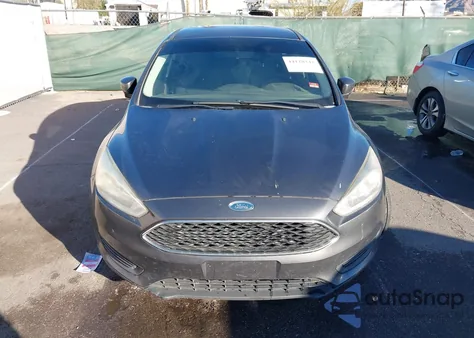 2017 Ford Focus Se z USA, uszkodzony, nr VIN 1FADP3F25HL299623